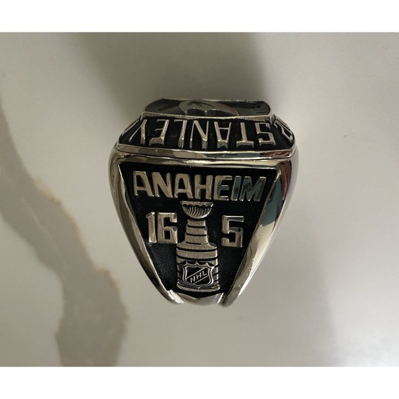COPY - 2007 Stanley Cup Champs Anaheim Ducks Oversized Ring - Picture 3 of 7